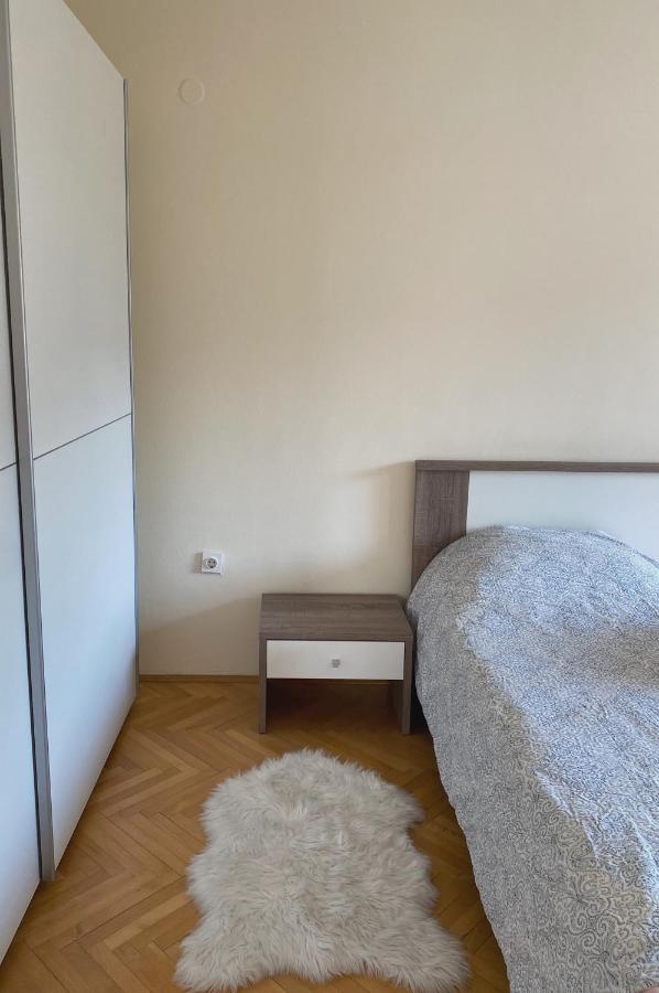 M&C Central Apartment Скопье Экстерьер фото